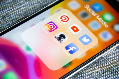 Jak sposób komunikacji w social mediach wpływa na wizerunek marki?